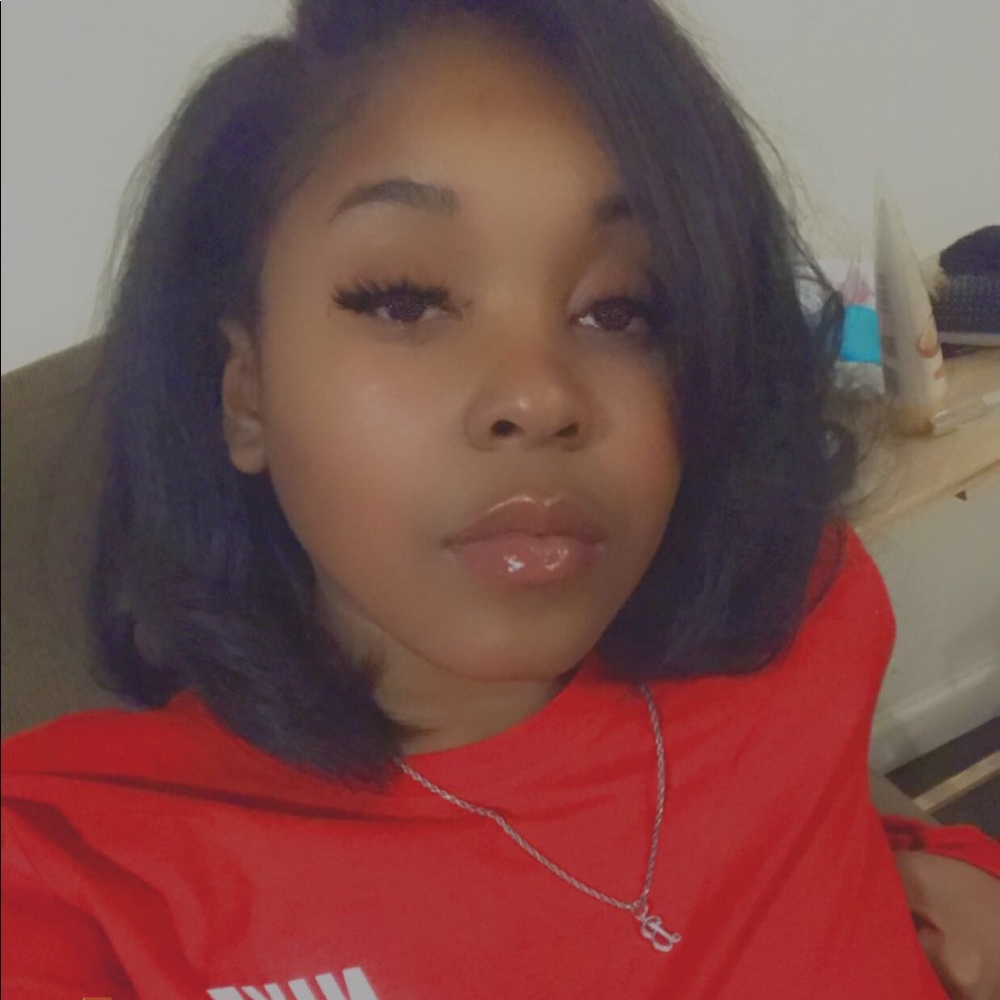 Meet your Posher, Brittany